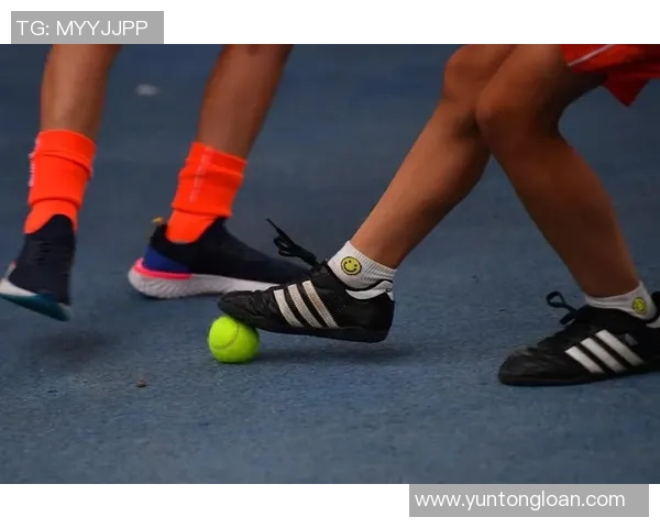 苹果壁纸男生足球明星的魅力与风采展现青春活力与梦想追逐 苹果壁纸男生足球明星的魅力与风采展现青春活力与梦想追逐