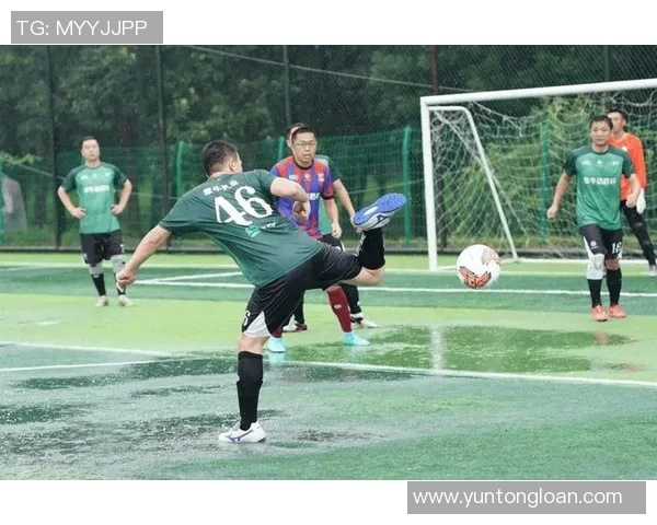 蒙牛赞助的足球明星有哪些他们在球场上的精彩表现和成就分析