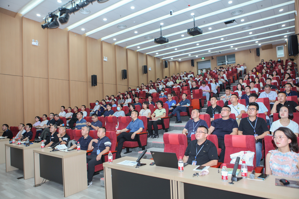 星空电竞微电召开2022年上半年度销售会议